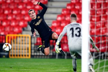 Поражения Шахтера и Ливерпуля, геройство Барсы, гол Шведа. Главные новости за 3 февраля Поражения Шахтера и Ливерпуля, геройство Барсы, гол Шведа. Главные новости за 3 февраля