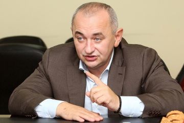 Зеленському – детектор брехні, а собі з братом-близнюком – «приватну» митницю і співпрацю з бізнесменами з Криму та РФ. Контрабанда братів Матіосів…  Зеленському – детектор брехні, а собі з братом-близнюком – «приватну» митницю і співпрацю з бізнесменами з Криму та РФ. Контрабанда братів Матіосів…