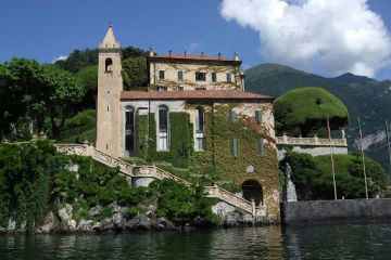 Люди у Франції та Італії масово почали продавати житло за низькими цінами Люди у Франції та Італії масово почали продавати житло за низькими цінами