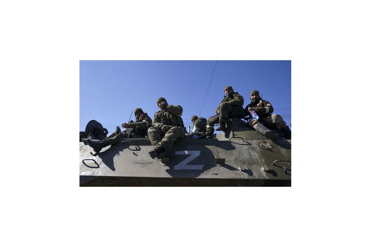 Російське вторгнення в Україну : Командування російських військ намагається наростити темпи наступальної операції на сході Російське вторгнення в Україну : Командування російських військ намагається наростити темпи наступальної операції на сході