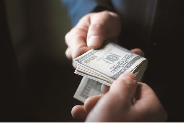 Топ-чиновник Минобразования требовал 10% выигрыша у участника конструкторского конкурса Топ-чиновник Минобразования требовал 10% выигрыша у участника конструкторского конкурса