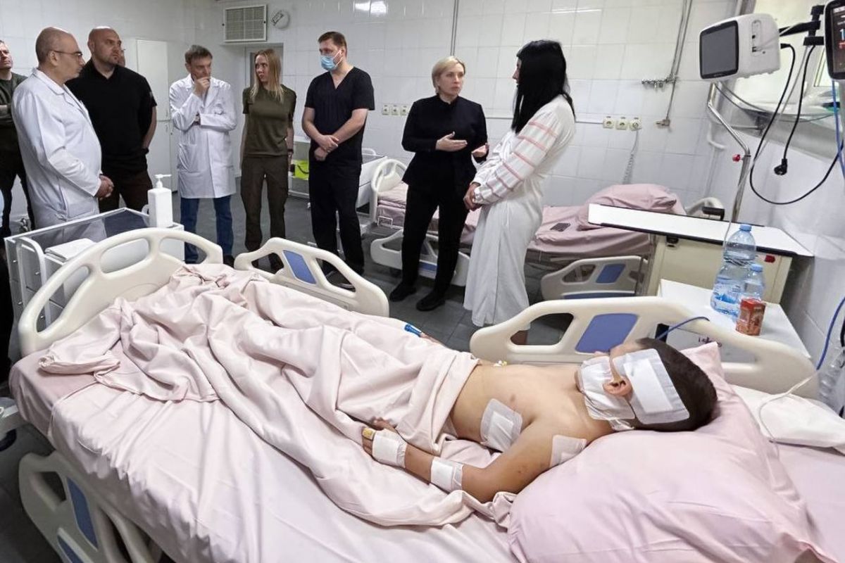Голова Дніпропетровської ОВА розповів про стан дітей, які постраждали через ракетний удар по Підгородненській громаді Голова Дніпропетровської ОВА розповів про стан дітей, які постраждали через ракетний удар по Підгородненській громаді