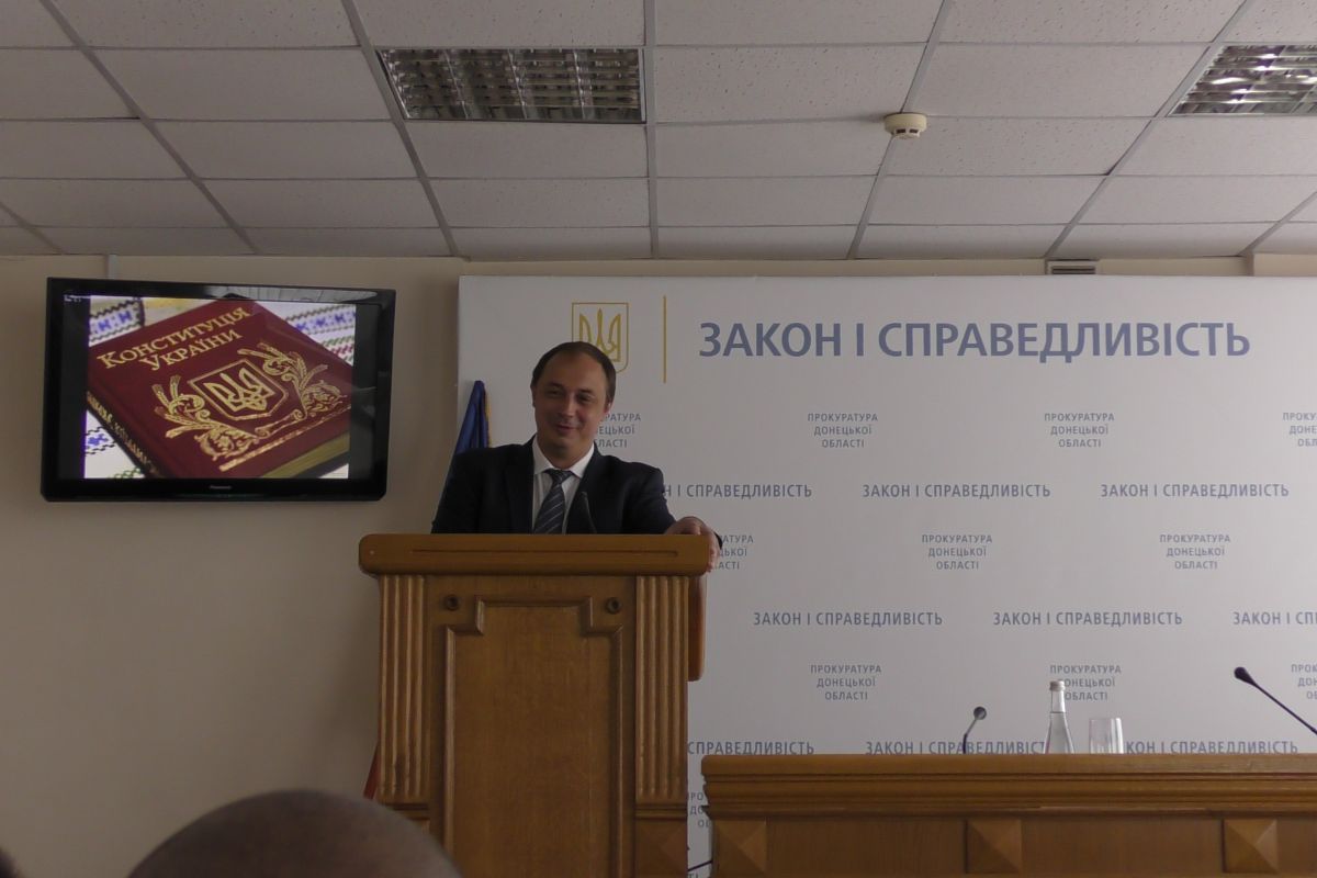 У прокуратурі Донецької області відбулись урочисті заходи з нагоди святкування Дня Конституції України У прокуратурі Донецької області відбулись урочисті заходи з нагоди святкування Дня Конституції України