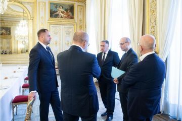 Украина, Франция и Германия продемонстрировали готовность приложить максимум усилий для выполнения договоренностей «Нормандской четверки», достигнутых в Париже, и приблизить проведение саммита в Берлине Украина, Франция и Германия продемонстрировали готовность приложить максимум усилий для выполнения договоренностей «Нормандской четверки», достигнутых в Париже, и приблизить проведение саммита в Берлине