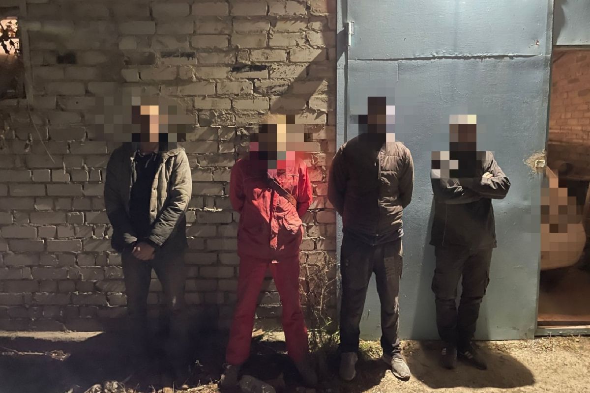 Нарколабораторія з виготовлення наркотичних речовин на понад 1 млн грн - на Київщині судитимуть 4 учасників злочинної групи Нарколабораторія з виготовлення наркотичних речовин на понад 1 млн грн - на Київщині судитимуть 4 учасників злочинної групи