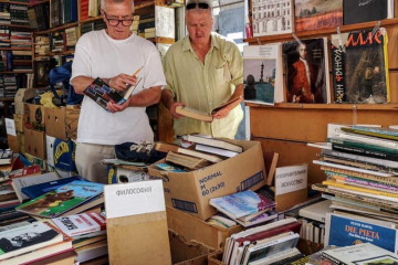 Кияни втретє вмовляють місцеву владу зберегти книжкову «Петрівку» Кияни втретє вмовляють місцеву владу зберегти книжкову «Петрівку»