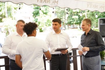 Моргунов і Соколовий в робочий час піаряться за бюджетні кошти - “Українська стратегія Гройсмана” знову обіцяє…    Моргунов і Соколовий в робочий час піаряться за бюджетні кошти - “Українська стратегія Гройсмана” знову обіцяє…