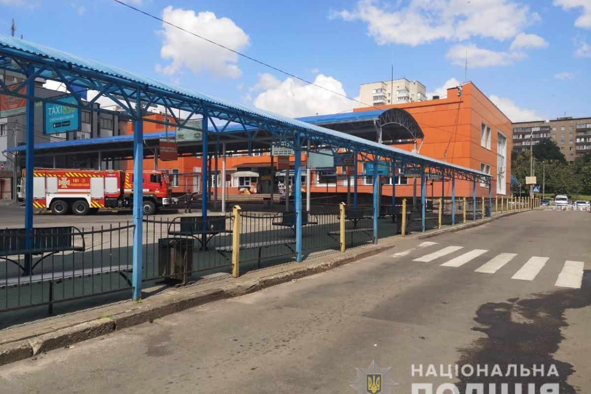 У Рівному також поліцейські перевіряють інформацію про замінування кількох об’єктів У Рівному також поліцейські перевіряють інформацію про замінування кількох об’єктів