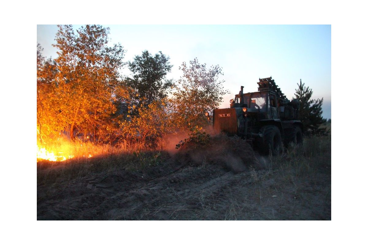 У Дніпрі рятують двох військових, постраждалих під час гасіння пожежі на Луганщині У Дніпрі рятують двох військових, постраждалих під час гасіння пожежі на Луганщині
