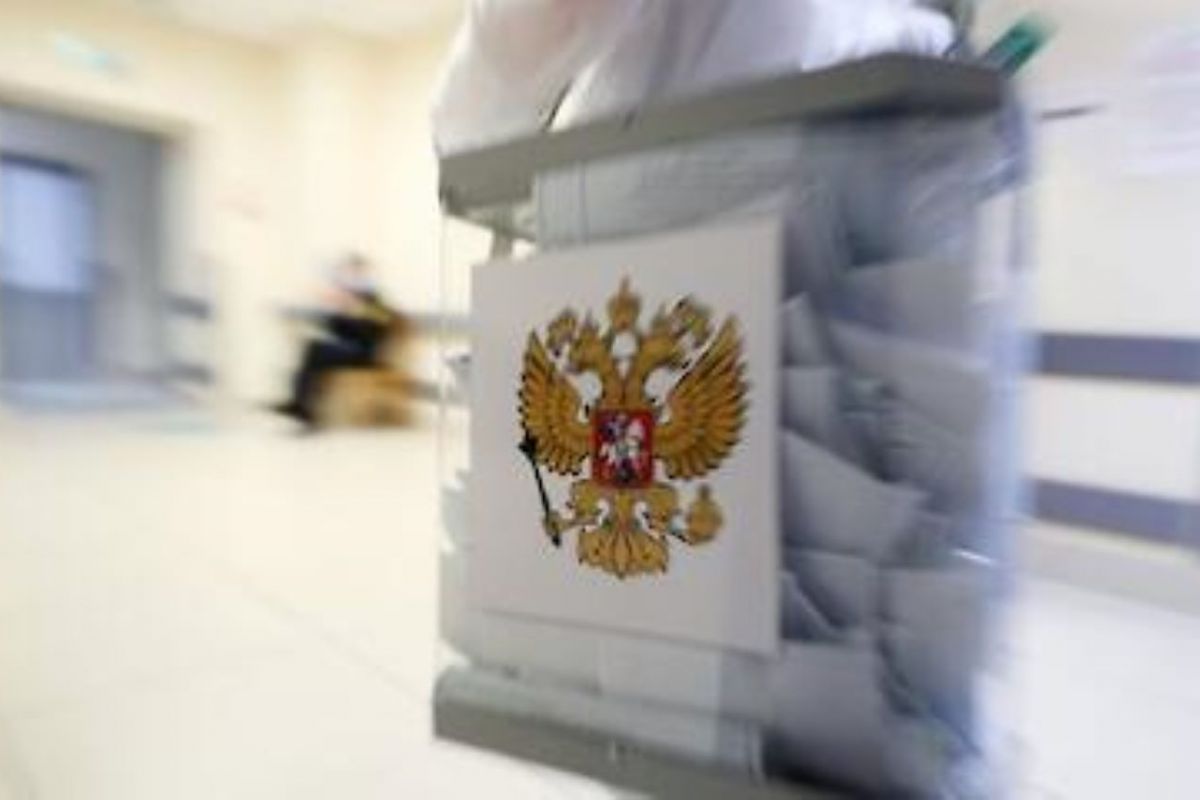 Міністр з питань реітеграції Ірина Верещук заявила, що громадянам України, які братимуть участь у референдумах на тимчасово окупованих територіях, може загрожувати 12 років позбавлення волі з конфіскацією майна Міністр з питань реітеграції Ірина Верещук заявила, що громадянам України, які братимуть участь у референдумах на тимчасово окупованих територіях, може загрожувати 12 років позбавлення волі з конфіскацією майна