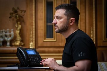 Зеленський обговорив з президентом Франції продовження оборонної співпраці Зеленський обговорив з президентом Франції продовження оборонної співпраці