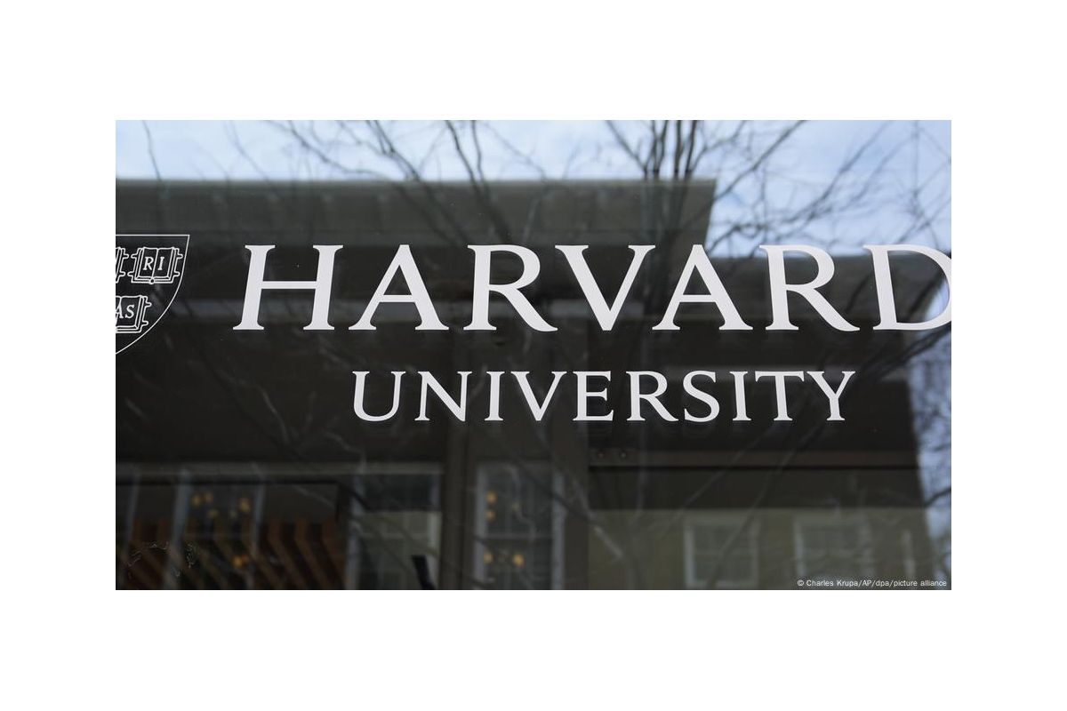 Суд вирішив, що адміністрація Трампа незаконно забрала $2 млрд грантів у Гарварду Суд вирішив, що адміністрація Трампа незаконно забрала $2 млрд грантів у Гарварду