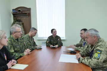 НАЛАГОДЖЕННЯ СПІВПРАЦІ З ЗБРОЙНИМИ СИЛАМИ КАНАДИ НАЛАГОДЖЕННЯ СПІВПРАЦІ З ЗБРОЙНИМИ СИЛАМИ КАНАДИ