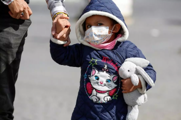 Врач назвала тревожные признаки COVID-19 у детей Врач назвала тревожные признаки COVID-19 у детей