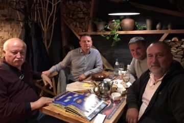 Гладкий Микола Васильович: Шосту книгу про Скіфію - "Золоті обереги Великої Скіфії" презентував  Друзям. Це ще один крок для масштабування скіфської культури в Києві та Україні в цілому Гладкий Микола Васильович: Шосту книгу про Скіфію - "Золоті обереги Великої Скіфії" презентував  Друзям. Це ще один крок для масштабування скіфської культури в Києві та Україні в цілому