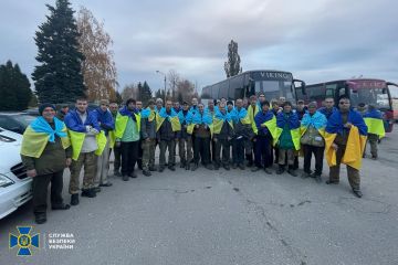 З полону звільнили ще 107 українців, - ексклюзивне відео СБУ З полону звільнили ще 107 українців, - ексклюзивне відео СБУ