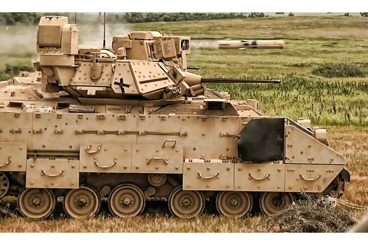 США включать близько 50 бойових машин Bradley до пакету збройної допомоги Україні, який буде представлено 6 січня США включать близько 50 бойових машин Bradley до пакету збройної допомоги Україні, який буде представлено 6 січня