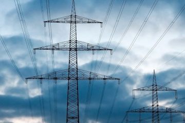 Майже 200 населених пунктів в Україні залишились без струму! Майже 200 населених пунктів в Україні залишились без струму!