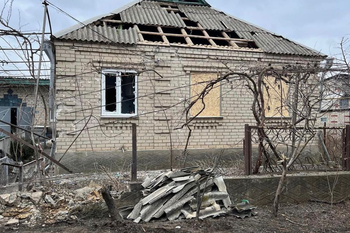 Херсонська ОВА повідомляє про те, що сьогодні близько 5 ранку ворог масованим вогнем вкрив Чорнобаївку Херсонська ОВА повідомляє про те, що сьогодні близько 5 ранку ворог масованим вогнем вкрив Чорнобаївку