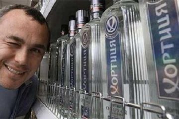 Український горілчаний король Євген Черняк продовжує поїти окупантів та наповнювати бюджет агресора Український горілчаний король Євген Черняк продовжує поїти окупантів та наповнювати бюджет агресора