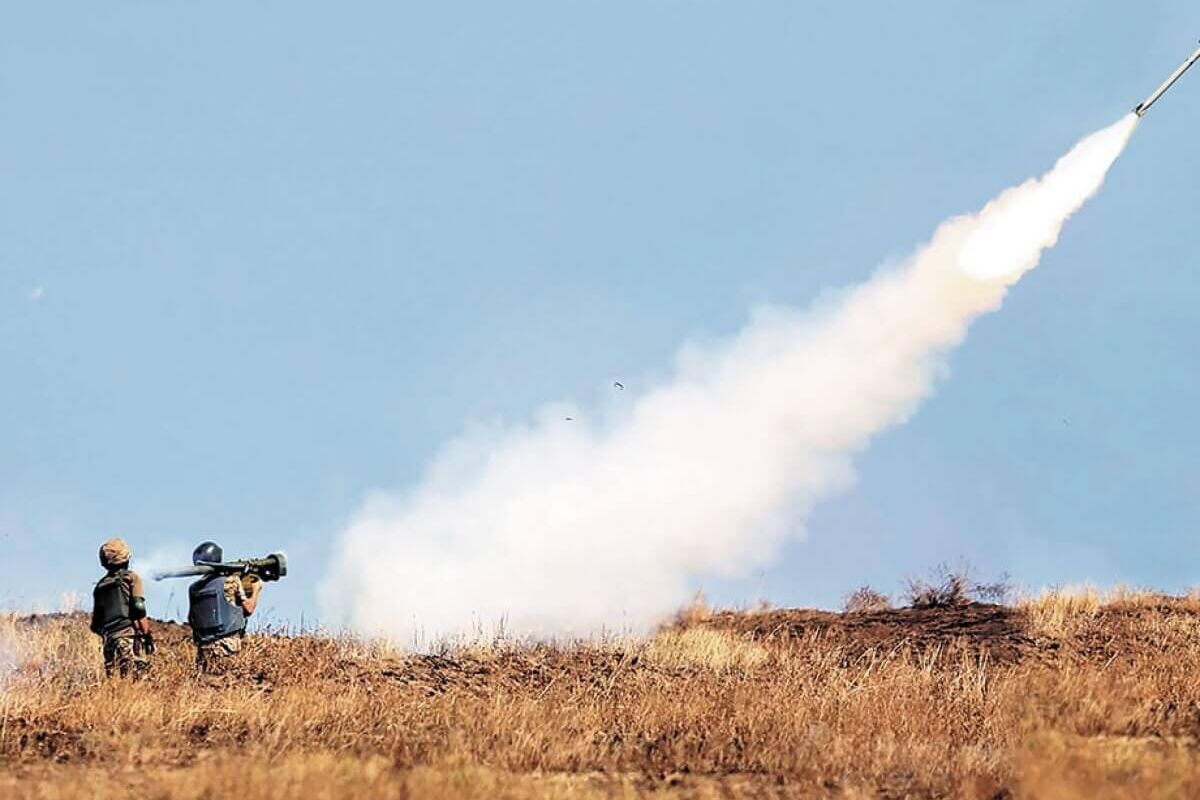 Російське вторгнення в Україну : Над Волинню збили повітряну ціль, уламки впали на населений пункт Російське вторгнення в Україну : Над Волинню збили повітряну ціль, уламки впали на населений пункт