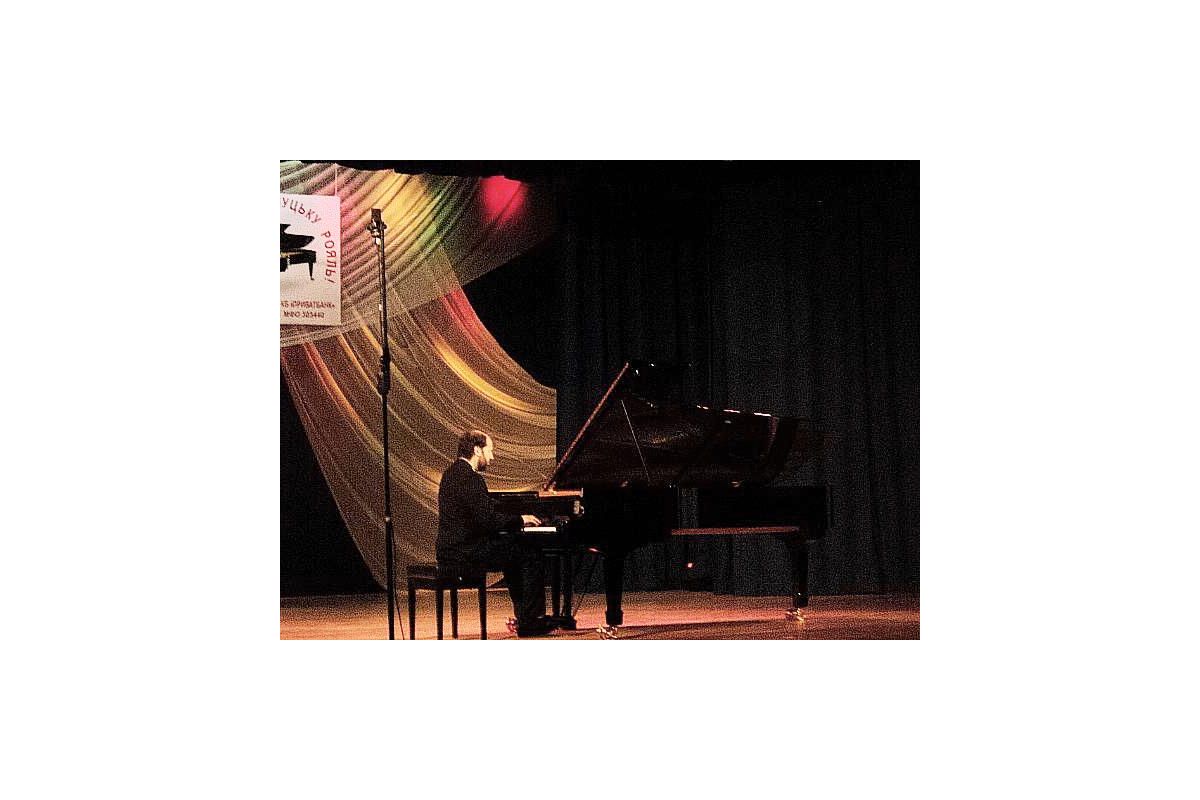 НАЙДОСКОНАЛІШИЙ У СВІТІ РОЯЛЬ ПРЕЗЕНТОВАНО В ЛУЦЬКУ НАЙДОСКОНАЛІШИЙ У СВІТІ РОЯЛЬ ПРЕЗЕНТОВАНО В ЛУЦЬКУ