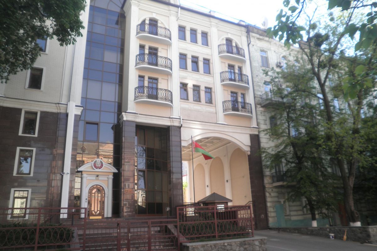 Зеленський планує візит до Білорусі, хоча ще не відомо, із ким зустрічатиметься Зеленський планує візит до Білорусі, хоча ще не відомо, із ким зустрічатиметься