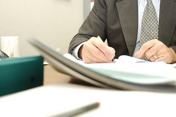 Сільський голова відповідатиме у суді за службову недбалість, яка коштувала місцевому бюджету 133 тис грн Сільський голова відповідатиме у суді за службову недбалість, яка коштувала місцевому бюджету 133 тис грн