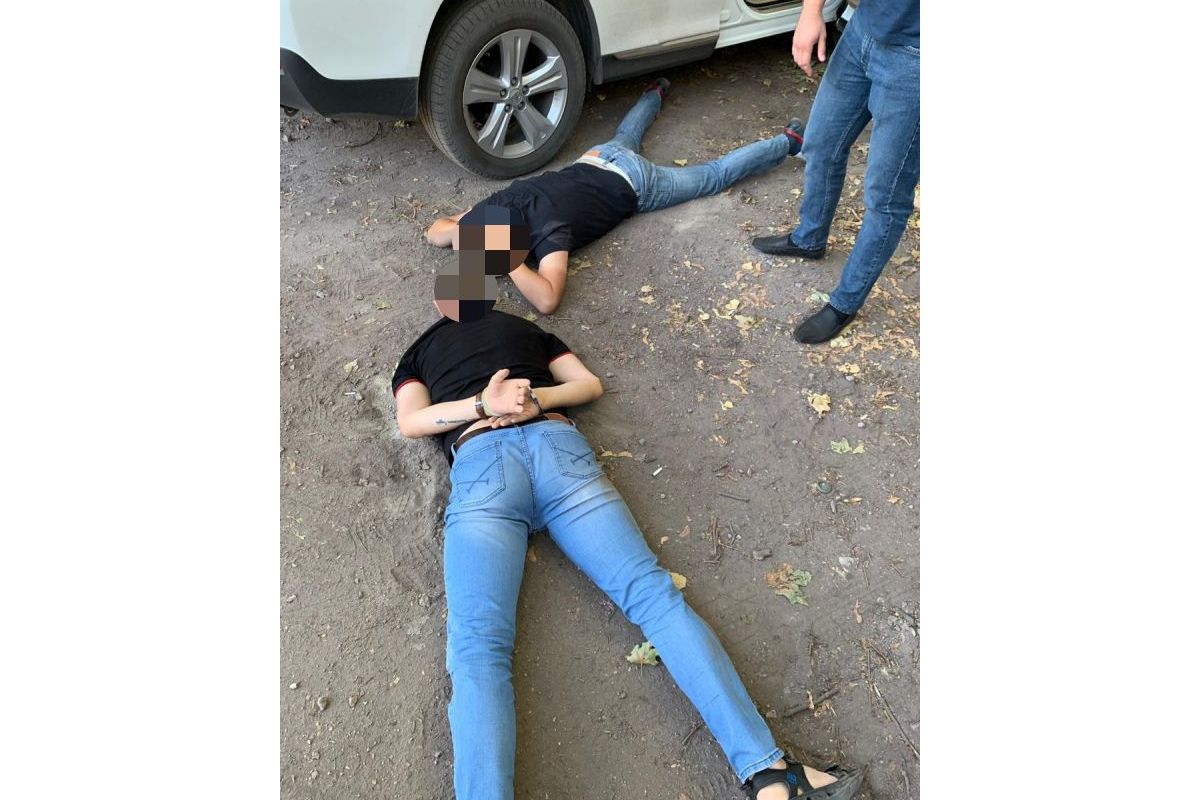 Прокуратура оскаржує рішення щодо обрання міри запобіжного заходу з визначенням застави членам злочинної групи, які вимагали грошові кошти у таксистів Прокуратура оскаржує рішення щодо обрання міри запобіжного заходу з визначенням застави членам злочинної групи, які вимагали грошові кошти у таксистів