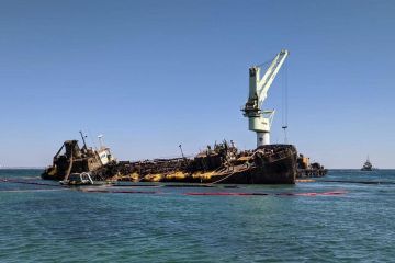 Танкер «Делфі» знову протік нафтопродуктами – керівник Одеського морського порту Руслан Сахаутдінов жодних мір не приймає! Хто відповідатиме??? Звернення до Президента!!! Танкер «Делфі» знову протік нафтопродуктами – керівник Одеського морського порту Руслан Сахаутдінов жодних мір не приймає! Хто відповідатиме??? Звернення до Президента!!!