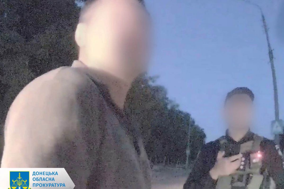 Намагався «відкупитися» від поліцейських, аби уникнути покарання за їзду напідпитку – судитимуть лісничого зі Слов’янська Намагався «відкупитися» від поліцейських, аби уникнути покарання за їзду напідпитку – судитимуть лісничого зі Слов’янська