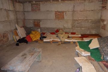 Катування та фізичне насилля - на Донеччині заочно судитимуть керівників та конвоїрів в’язниці «Ізоляція» Катування та фізичне насилля - на Донеччині заочно судитимуть керівників та конвоїрів в’язниці «Ізоляція»