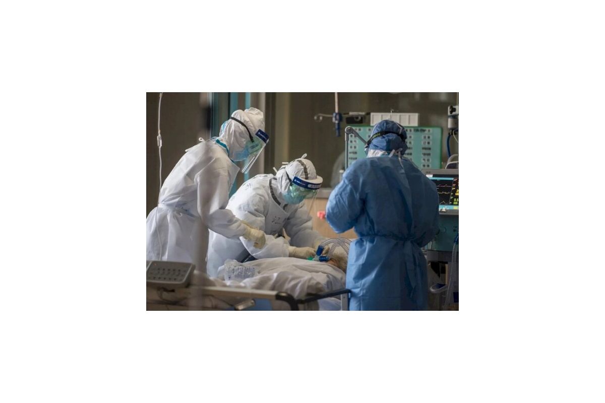 В Україні до кінця року очікують по 20 тисяч хворих на COVID-19 щоденно В Україні до кінця року очікують по 20 тисяч хворих на COVID-19 щоденно