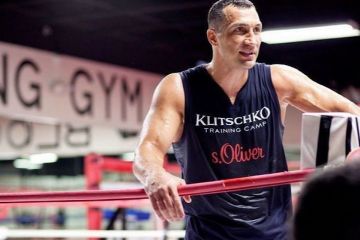 Колишній чемпіон UFC із Росії згадав, як мав побитися з Володимиром Кличком Колишній чемпіон UFC із Росії згадав, як мав побитися з Володимиром Кличком