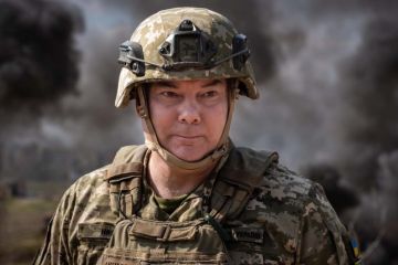 Щоб перемагати, лише героїзму та звитяги недостатньо: генерал-лейтенант Наєв показав, як тренуються ЗСУ Щоб перемагати, лише героїзму та звитяги недостатньо: генерал-лейтенант Наєв показав, як тренуються ЗСУ