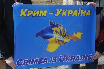 У Криму помітили ознаки підготовки до "жесту доброї волі": з музеїв вивозять цінні експонати У Криму помітили ознаки підготовки до "жесту доброї волі": з музеїв вивозять цінні експонати