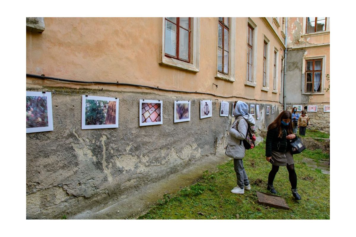 “Відтінки настрою” нова фотовиставка в Дніпрі!