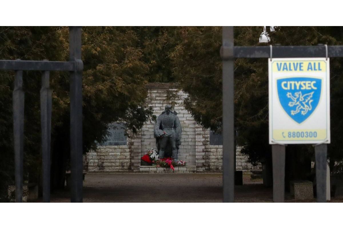 Уряд Естонії виділив понад €900.000 на демонтаж та перенесення військових монументів часів СРСР, — портал ERR Уряд Естонії виділив понад €900.000 на демонтаж та перенесення військових монументів часів СРСР, — портал ERR