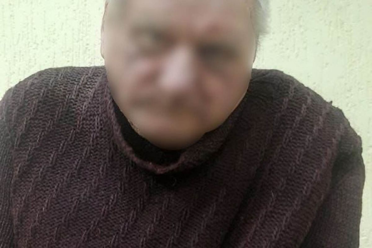 Один загиблий та п’ятеро поранених - затримано мешканця Красногорівки, який кинув гранату у продавця біля магазину (ФОТО) Один загиблий та п’ятеро поранених - затримано мешканця Красногорівки, який кинув гранату у продавця біля магазину (ФОТО)