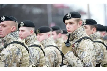 ​Уряд Латвії відновив обов'язкову військову службу 