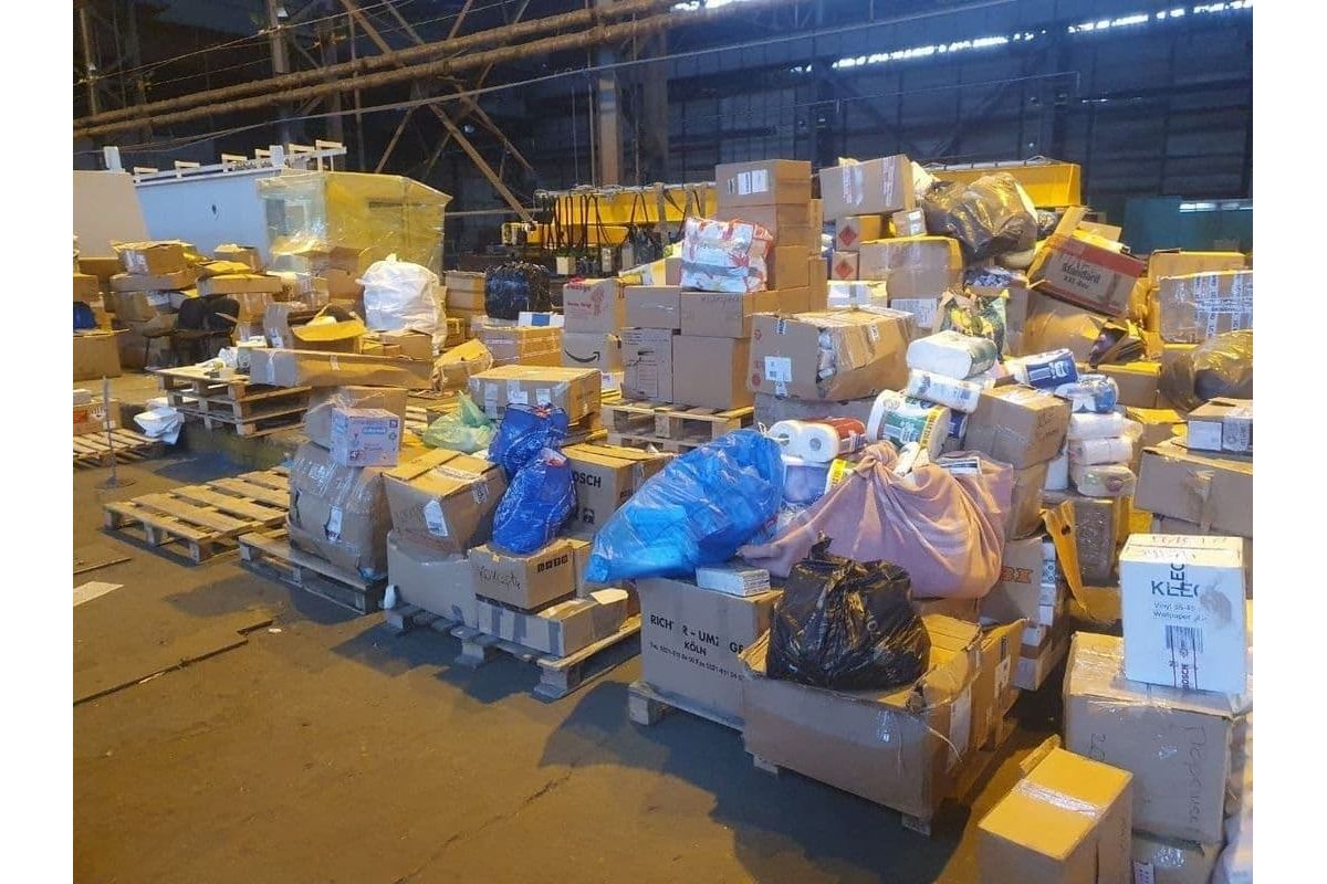 🔴 Василівка у Запорізькій області отримала гуманітарну допомогу після п'яти днів обстрілів 🔴 Василівка у Запорізькій області отримала гуманітарну допомогу після п'яти днів обстрілів
