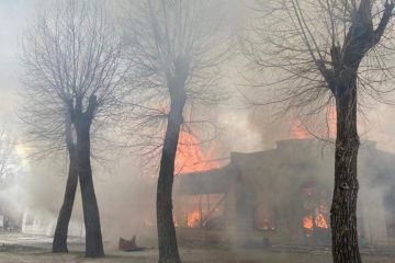 Російське вторгнення в Україну :  Росіяни обстріляли Сєвєродонецьк. Горять 10 багатоповерхівок Російське вторгнення в Україну :  Росіяни обстріляли Сєвєродонецьк. Горять 10 багатоповерхівок