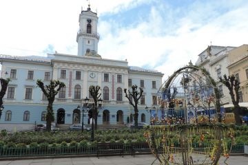 Чиновники Черновицкого горсовета воровали деньги сирот Чиновники Черновицкого горсовета воровали деньги сирот