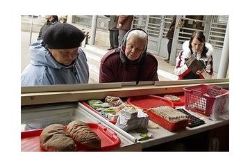 ЗБІЛЬШИЛАСЬ КІЛЬКІЛЬКІСТЬ УКРАЇНЦІВ НА МЕЖІ БІДНОСТІ ЗБІЛЬШИЛАСЬ КІЛЬКІЛЬКІСТЬ УКРАЇНЦІВ НА МЕЖІ БІДНОСТІ