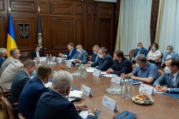 Ірина Венедіктова провела міжвідомчу нараду щодо створення Концепції розвитку кримінальної юстиції та системи органів правопорядку Ірина Венедіктова провела міжвідомчу нараду щодо створення Концепції розвитку кримінальної юстиції та системи органів правопорядку