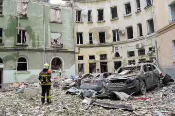 У Львові було щонайменше 10 зачинених укриттів під час нічного обстрілу, заявив міністр МВС Ігор Клименко У Львові було щонайменше 10 зачинених укриттів під час нічного обстрілу, заявив міністр МВС Ігор Клименко