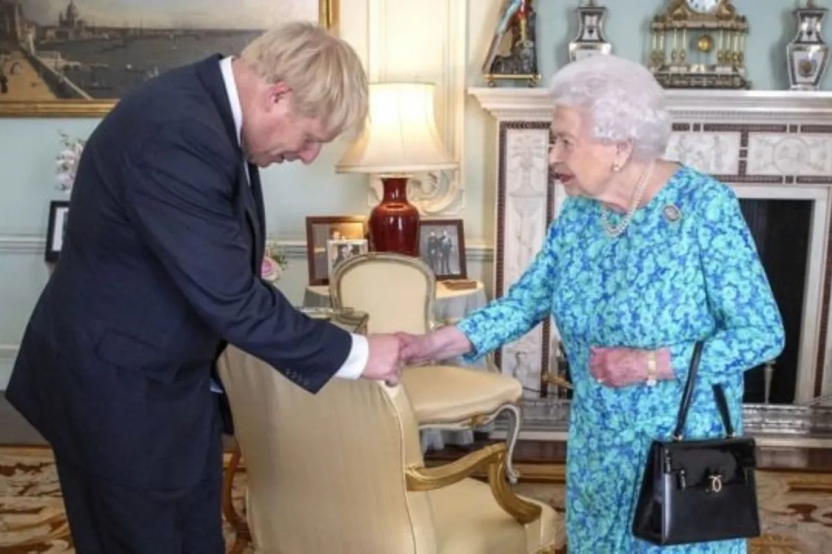 Британська королева Єлизавета прийняла відставку прем'єр-міністра Бориса Джонсона