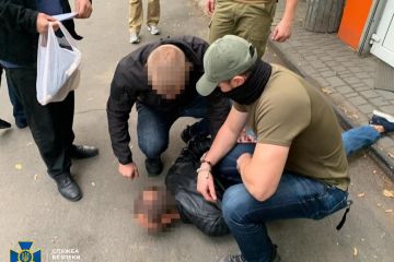 В Одесі СБУ припинила діяльність угруповання наркодилерів В Одесі СБУ припинила діяльність угруповання наркодилерів
