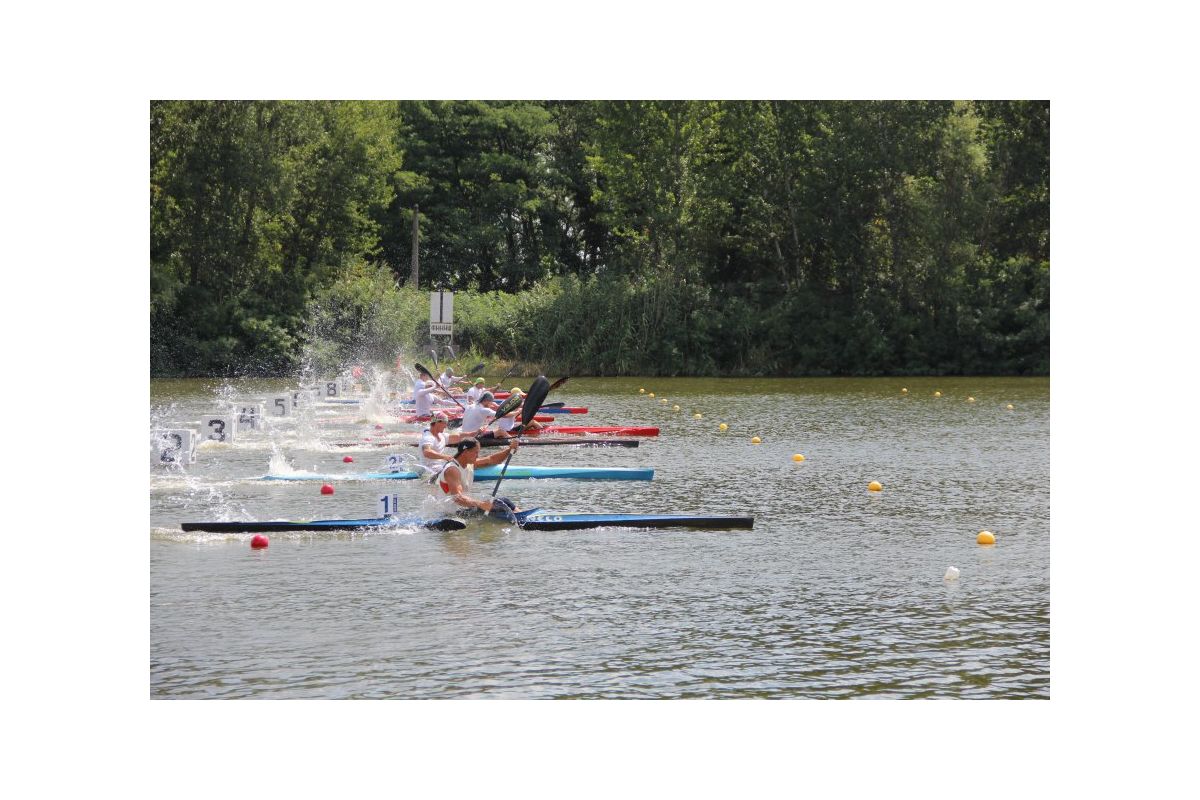 Юні веслувальники Дніпропетровщини перемогли на чемпіонаті України