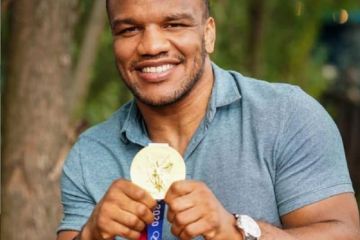 Беленюк заради благодійності продає золоту медаль Олімпійських ігор Беленюк заради благодійності продає золоту медаль Олімпійських ігор